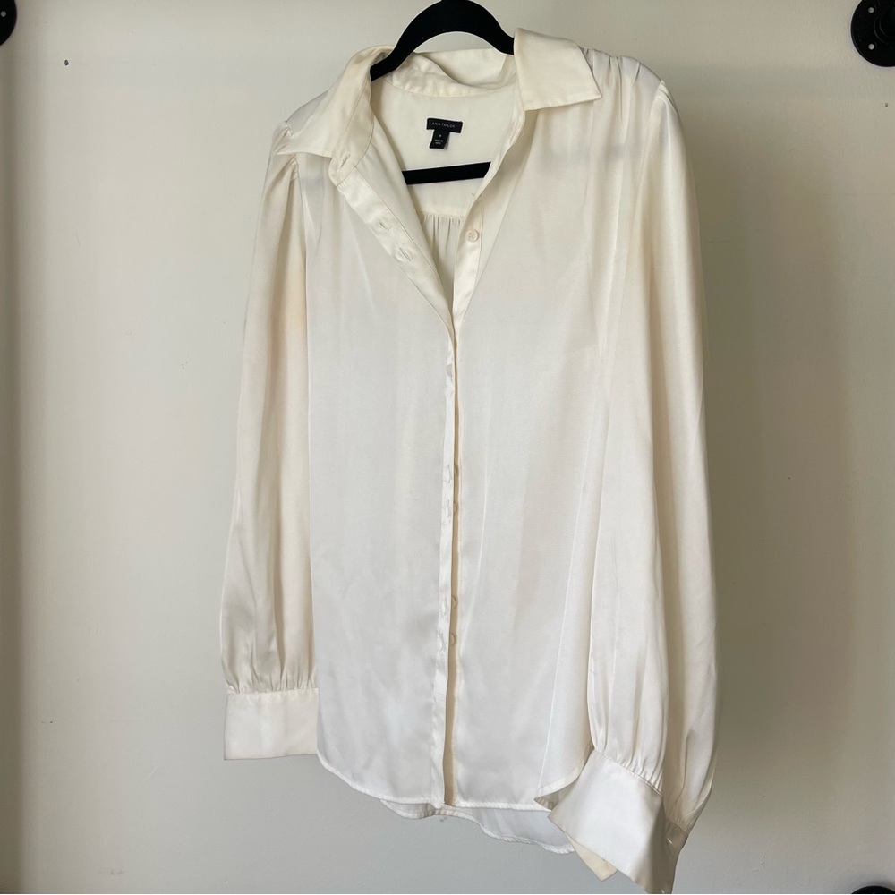 Ann Taylor White Button Down Shirt Collar Long Sleeve